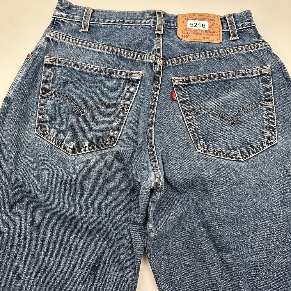 VTG Levi' s 560 Loose Tapered Jeans Actual 29x32 Blue Light Wash 90s Y2K Mexico
